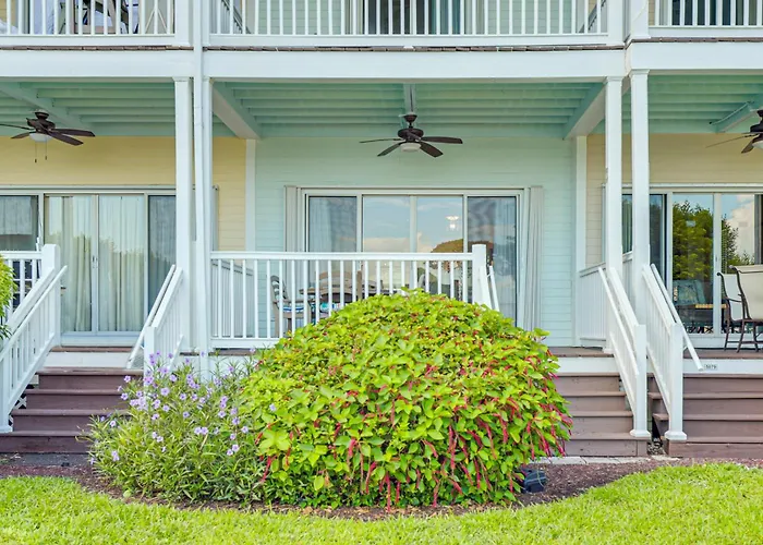 Oceanfront Duck Key Villa: 2 Marinas Steps Away!