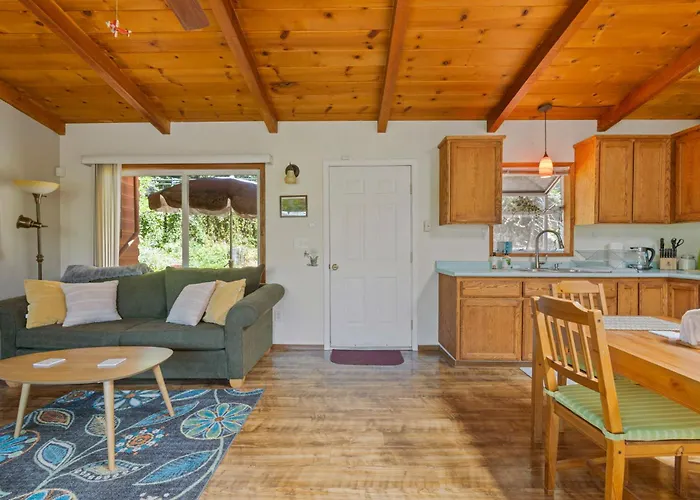 Red Cabin In Twain Harte - King Bed