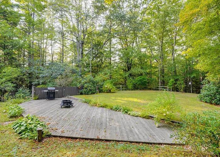 Near Main St & Festivals: Peaceful Keene Getaway!