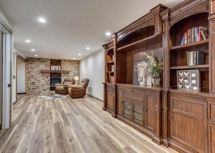 Luxury Spacious House Great For A Family Retreat