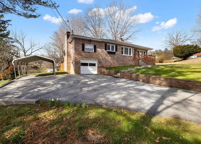 3Br House Minutes From Speedway & Downtown