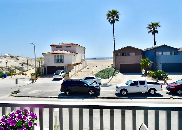Luxury, Beach House, And Quiet Neighborhood
