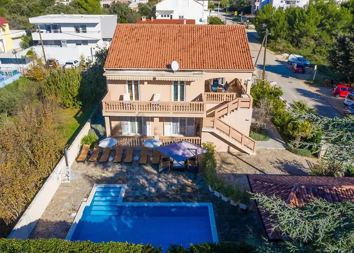 Holiday Home Lolita With Pool
