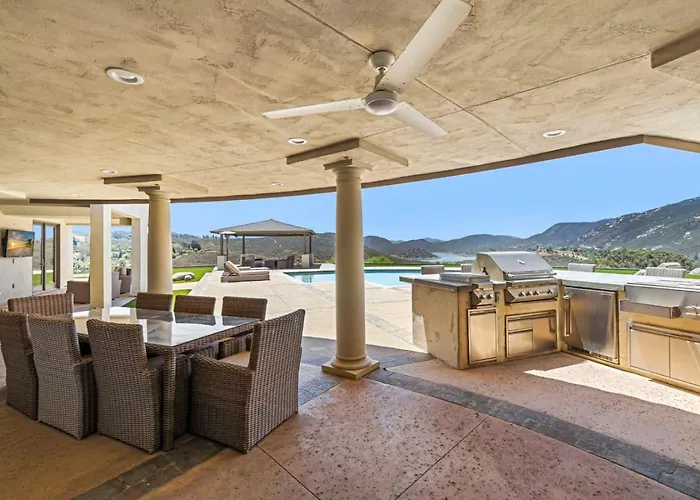 Private Gated 6Br Luxury Estate, Gym, Lake View