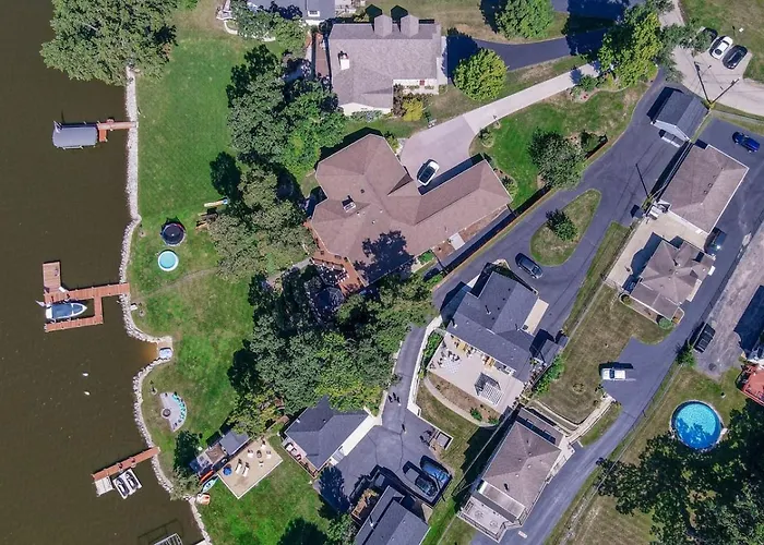 3Bed 2Bath Luxury Lake House On Myers Bay Private Pier Beach Firepit And Deck