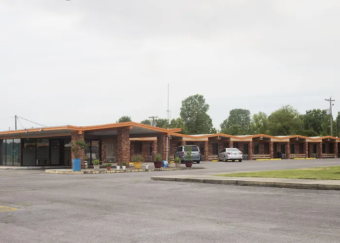 Oyo Hickory House Inn