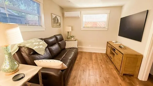 Bonifacio Oasis With Full Kitchen And Washer / Dryer