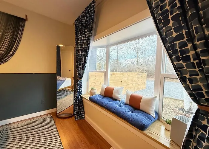 Vibing Hudson Retreat Pet-Friendly W Hot Tub