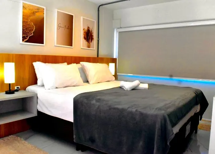 Loft Exclusivo Pé na Areia na Praia do Camacho