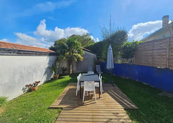 Appartement T2 3 Etoiles, Agreable Avec Jardin, Plage A Pied