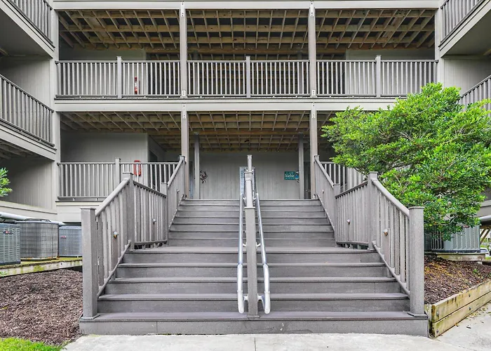 Steps To Sand! Condo W/ 2 Pools In Atlantic Beach
