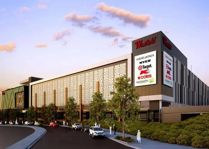 Stylish Escape 2 Ensuites Plus Balcony Near Shops