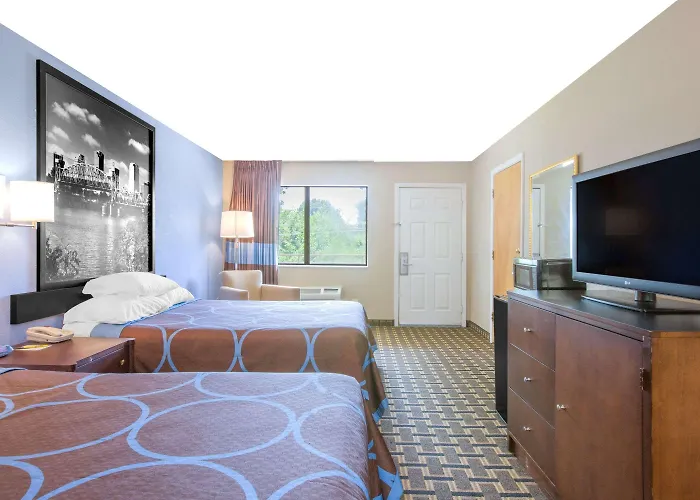 Super 8 By Wyndham Brinkley