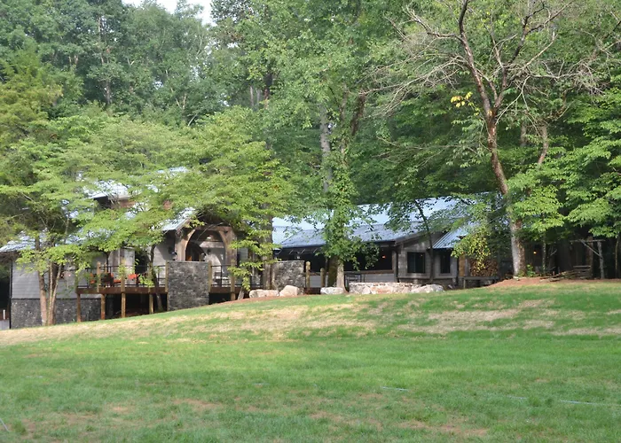 Dancing Bear Lodge