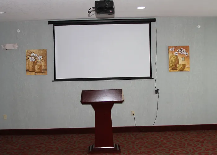 Red Roof Inn & Suites Detroit - Melvindale/Dearborn