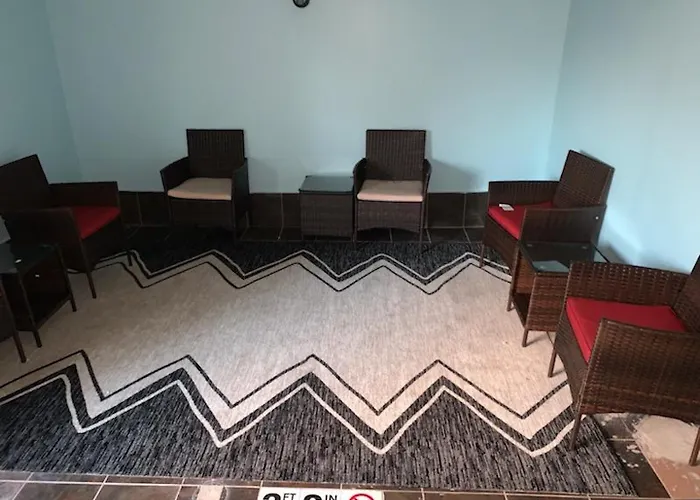 Red Roof Inn & Suites Detroit - Melvindale/Dearborn