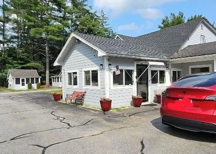 Pilgrim Inn & Cottages