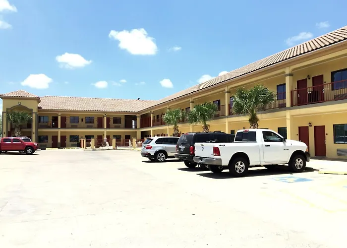 Boca Chica Inn And Suites
