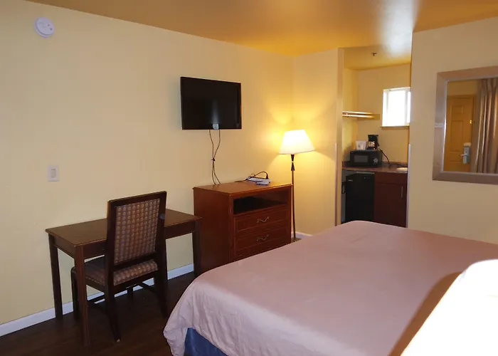 Americas Inn & Suite