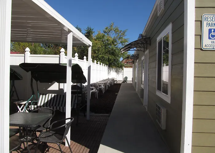 Western Motel