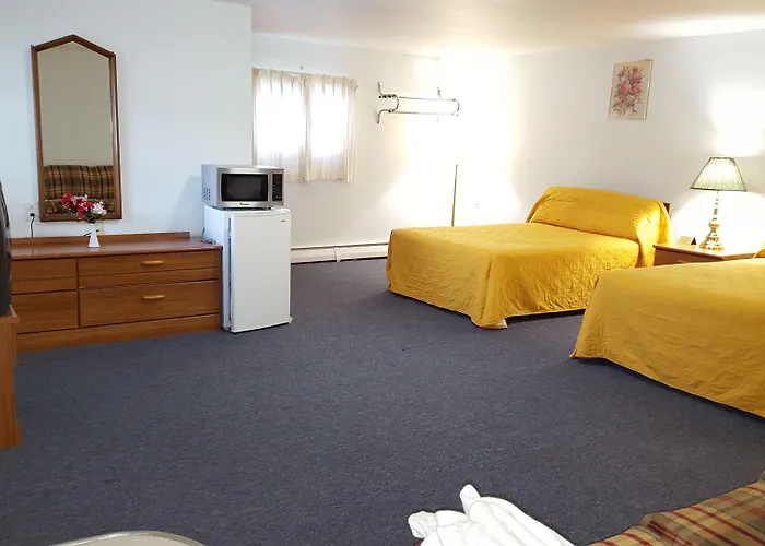 Crown Inn & Suites