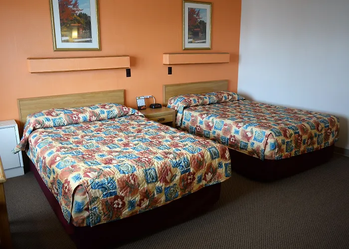 Budget Host Inn - Iron Mountain
