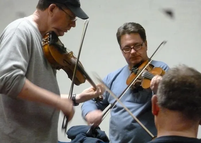 Luxbury Inn & Suites