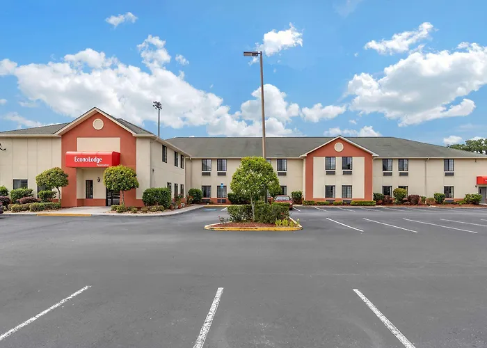 Econo Lodge Brunswick Travel Center