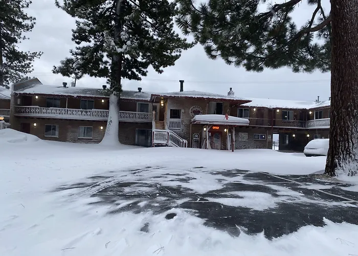 Crown Motel