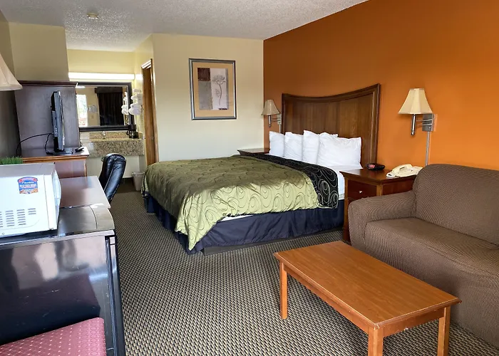Budget Host Inn - Baxley