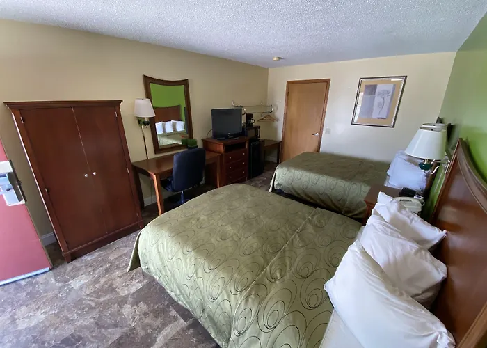 Budget Host Inn - Baxley
