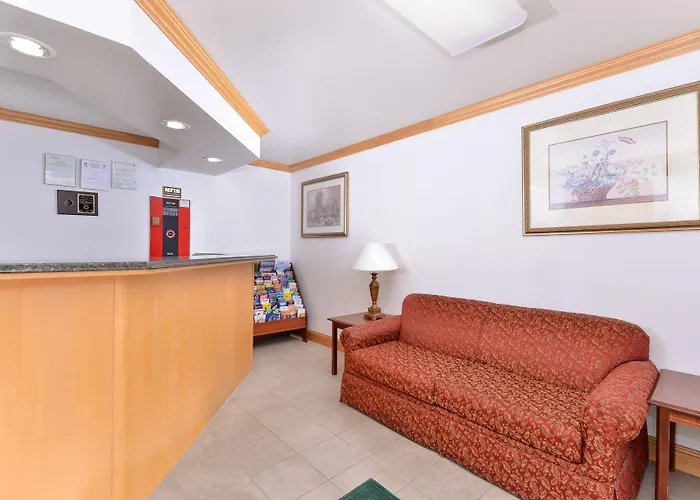 Tower Inn And Suites Of Guilford / Madison