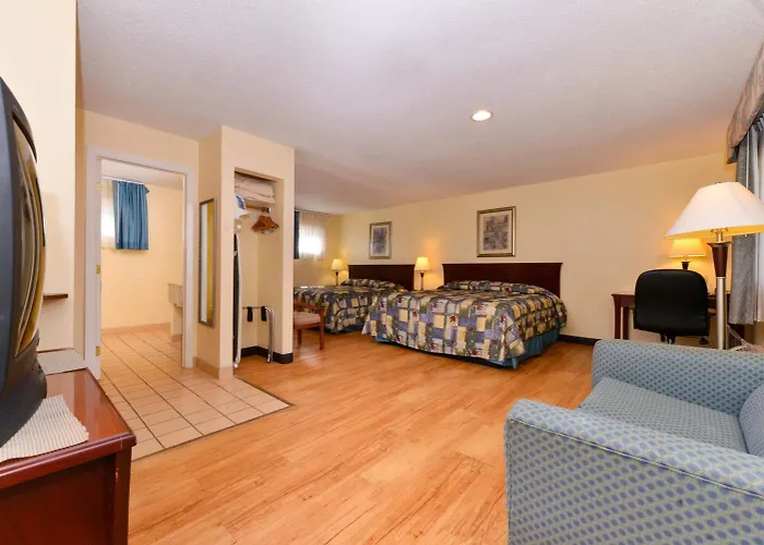 Tower Inn And Suites Of Guilford / Madison