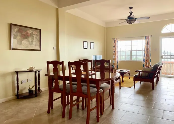 Hilltop View Apartment