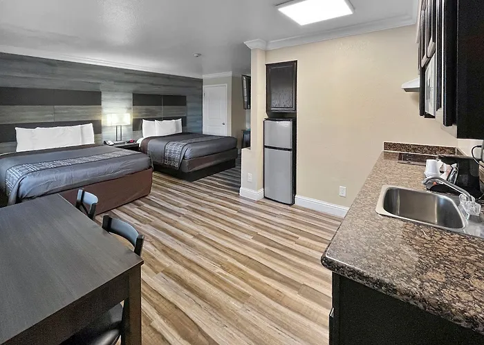 Rodeo Lodge