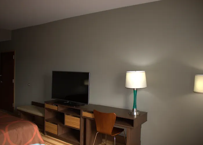 Super 8 By Wyndham Rainsville