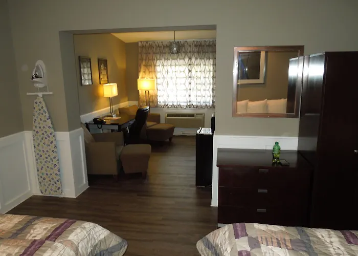 Super 8 By Wyndham Albany