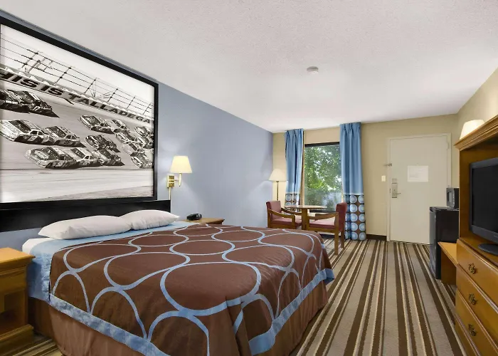 Super 8 By Wyndham Oxford