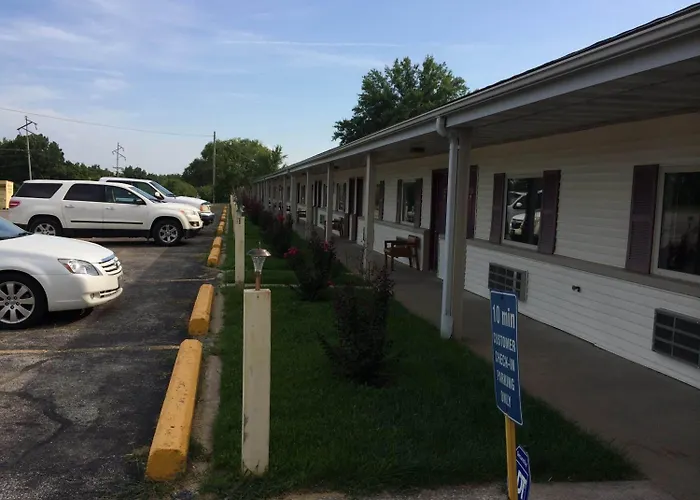 Super 7 Motel