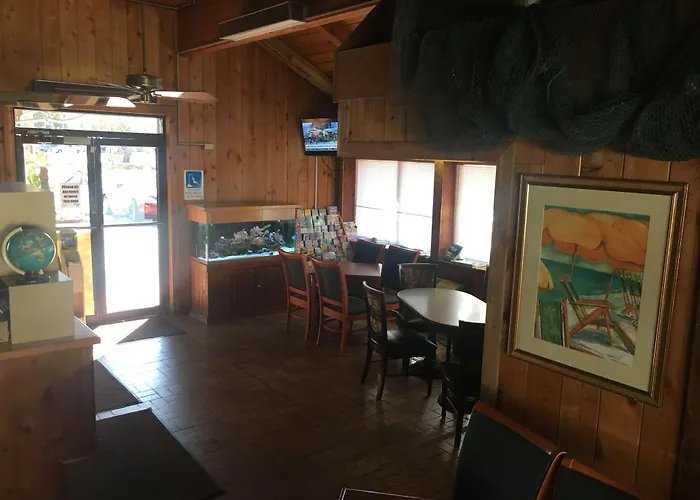 Village Inn Destin
