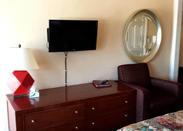 Executive Inn & Suites