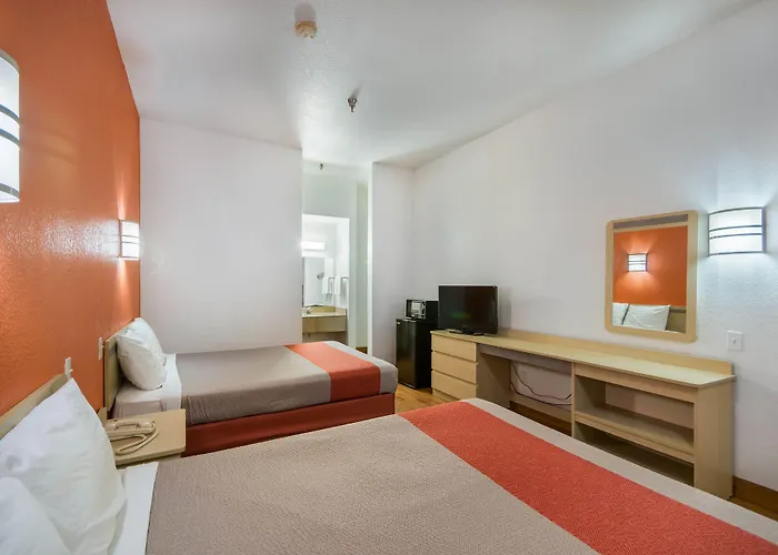 Motel 6-Humble, Tx