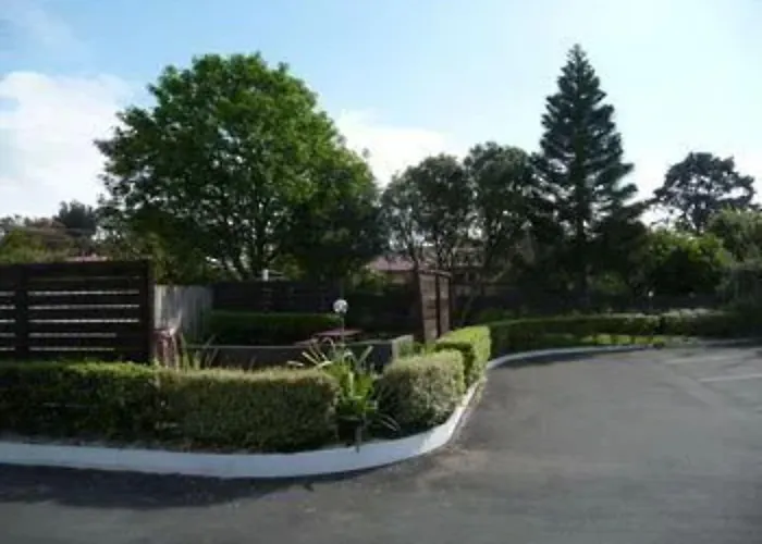 16 Northgate Motor Lodge