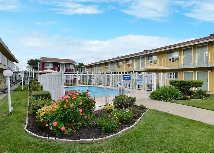 Oasis Inn Sacramento- Elk Grove