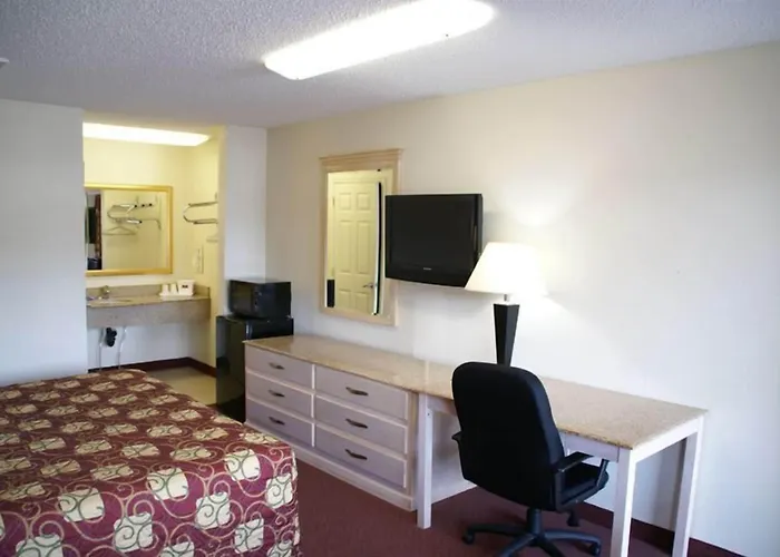 Crystal Inn And Suites