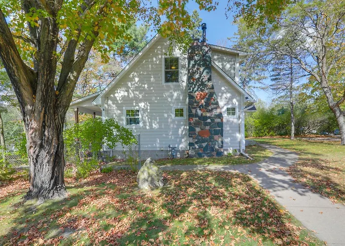 'The Trailhouse At Serendipity' In Taylor Falls