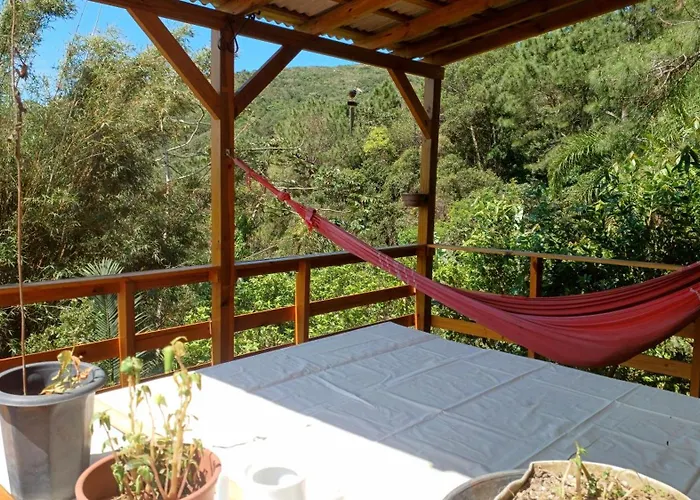 Maia House Hostal