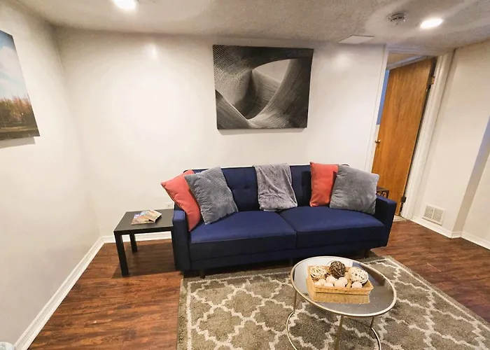 1 Bed Apt - Amazing Location 1 Block To Carson St