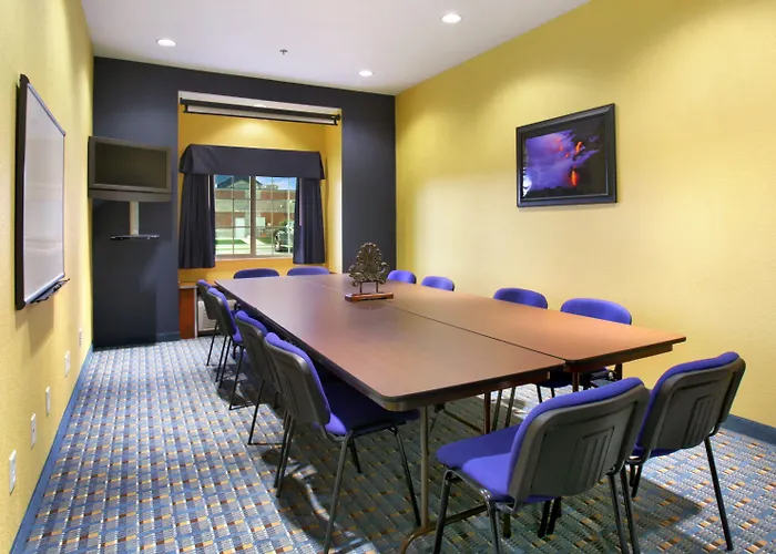 Microtel Inn & Suites - Kearney