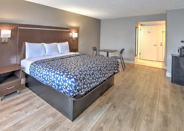 Econo Lodge Sevierville-Pigeon Forge On The River